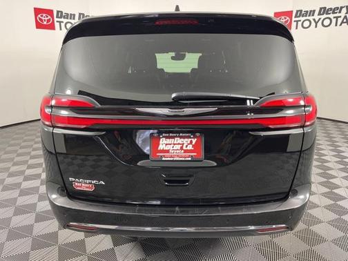 2025 Chrysler Pacifica L