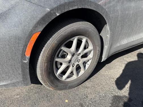 2025 Chrysler Pacifica L