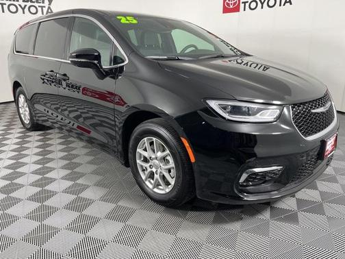 2025 Chrysler Pacifica L