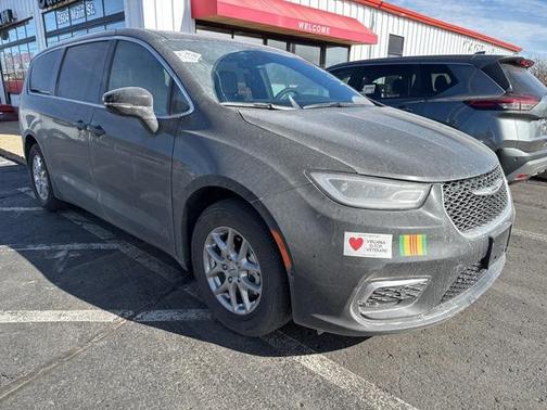 2025 Chrysler Pacifica L