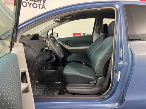 2007 Toyota Yaris Base