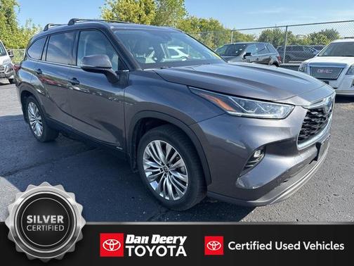 2022 Toyota Highlander Hybrid Platinum