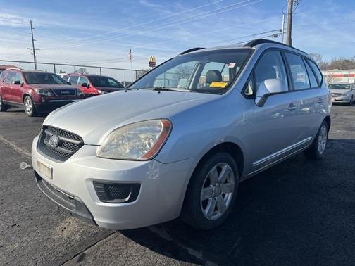 2008 Kia Rondo LX