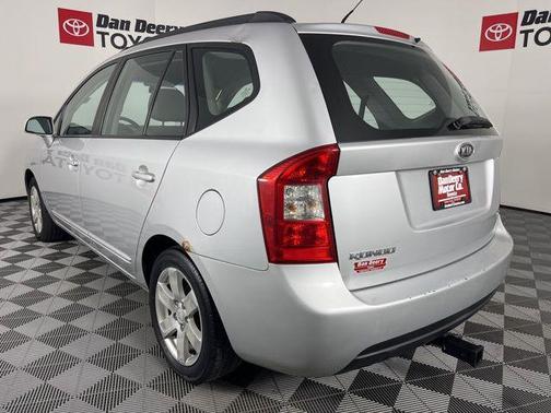 2008 Kia Rondo LX