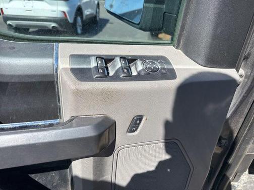 Magnetic Metallic 2015 Ford F-150 XLT
