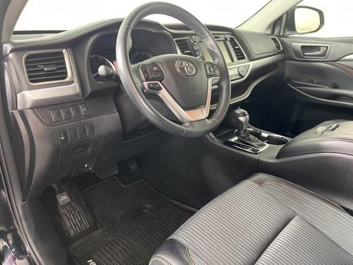 2016 Toyota Highlander LE Plus