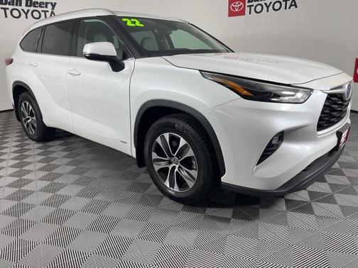 2022 Toyota Highlander Hybrid XLE