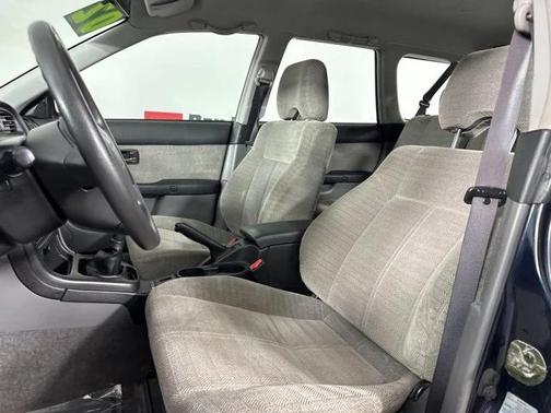 2002 Subaru Legacy Base