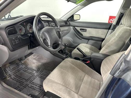 2002 Subaru Legacy Base