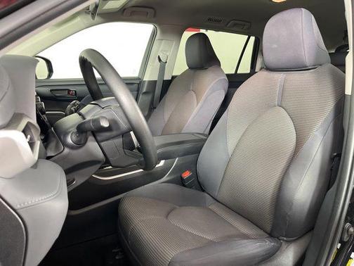 Midnight Black Metallic 2023 Toyota Highlander L