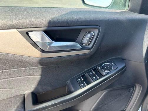 Iced Blue Silver Metallic 2022 Ford Escape SEL