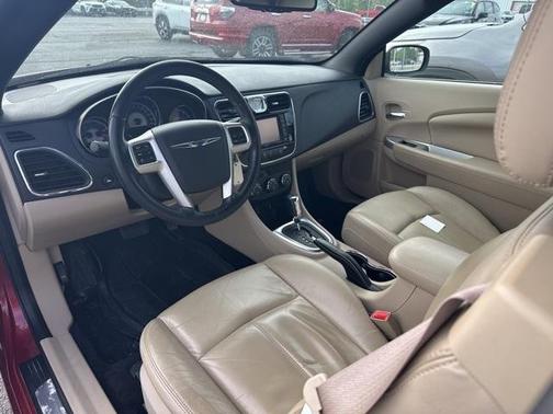 2013 Chrysler 200 Limited