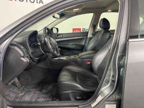 2011 INFINITI G25x Base