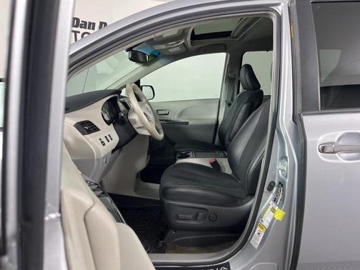 2013 Toyota Sienna SE