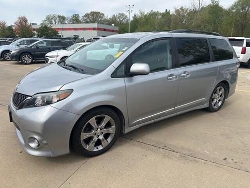 2013 Toyota Sienna SE