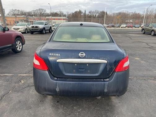 2010 Nissan Maxima SV