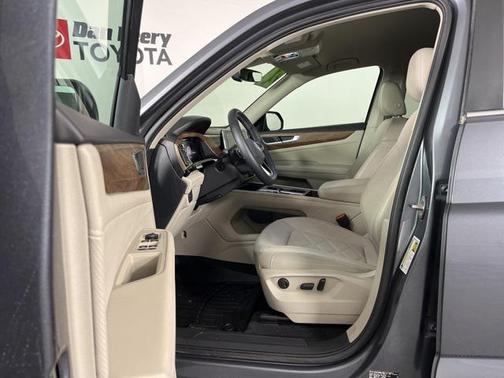 2024 Volkswagen Atlas 2.0T SE