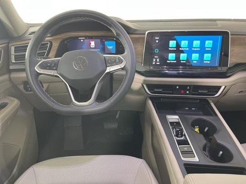 2024 Volkswagen Atlas 2.0T SE