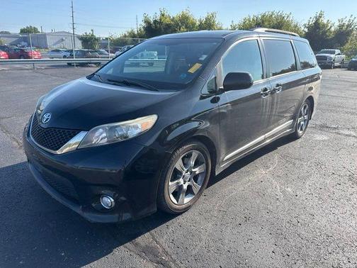 Black 2011 Toyota Sienna SE