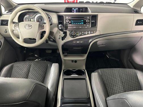 Black 2011 Toyota Sienna SE