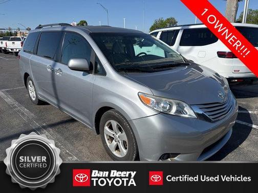 Silver Sky Metallic 2017 Toyota Sienna LE