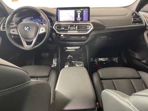 2025 BMW X4 xDrive30i