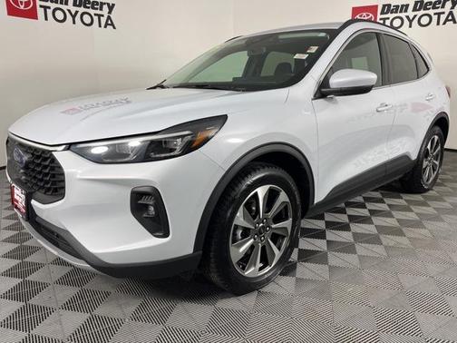 2025 Ford Escape Platinum