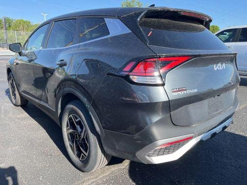 Gravity Gray 2024 Kia Sportage LX