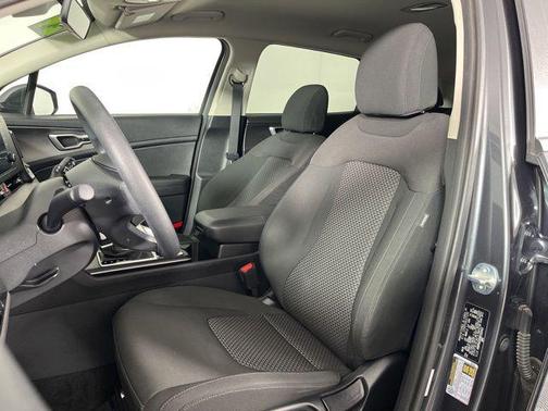Gravity Gray 2024 Kia Sportage LX