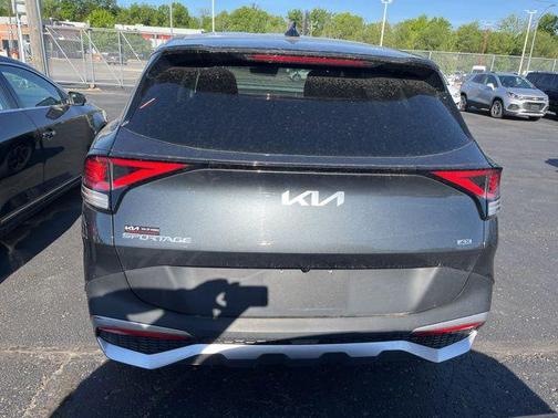 Gravity Gray 2024 Kia Sportage LX