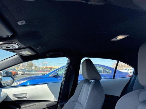 Ice Cap 2026 Toyota Corolla SE