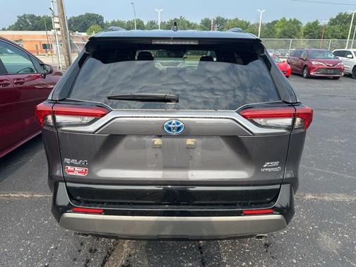 2023 Toyota RAV4 Hybrid SE