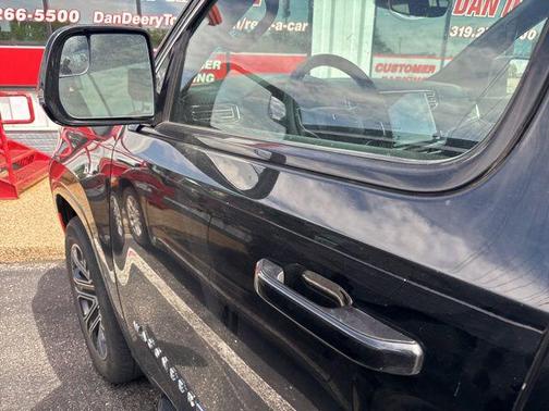 Diamond Black Crystal Pearlcoat 2024 Jeep Wagoneer Series II 4x4