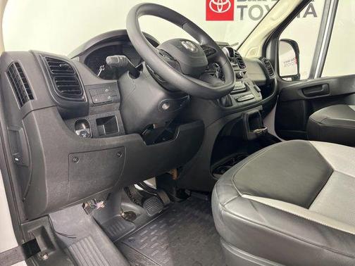 Bright White Clearcoat 2025 RAM ProMaster 2500 Tradesman