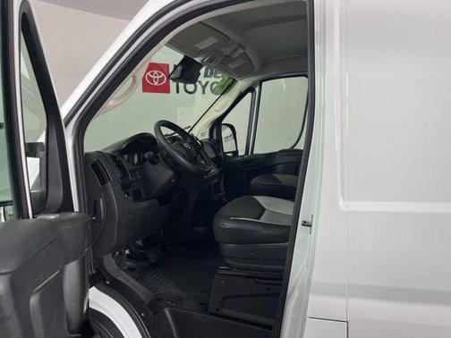 Bright White Clearcoat 2025 RAM ProMaster 2500 Tradesman