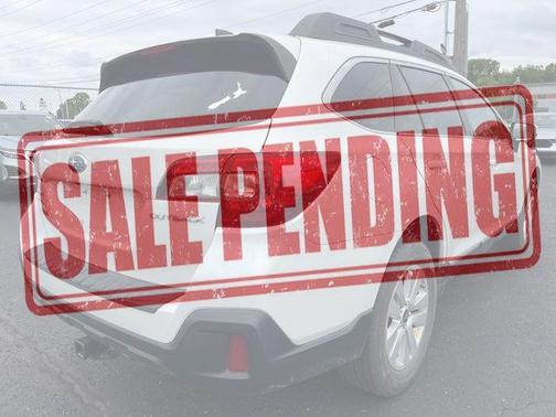 Crystal White Pearl 2018 Subaru Outback 2.5i Premium