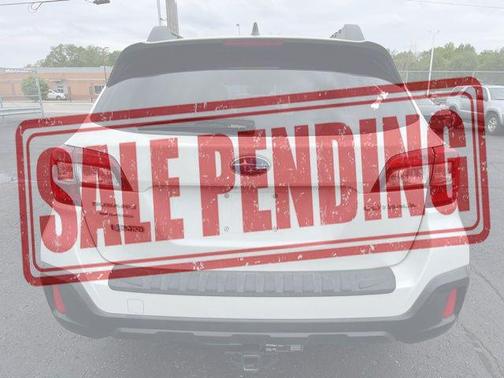 Crystal White Pearl 2018 Subaru Outback 2.5i Premium
