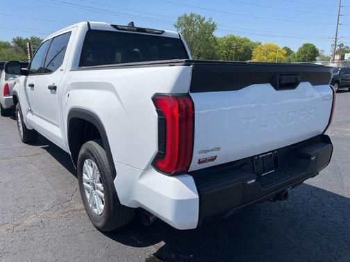 Ice Cap 2023 Toyota Tundra SR5