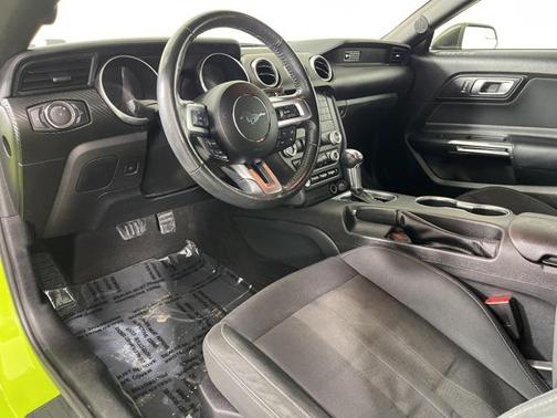 2020 Ford Mustang EcoBoost