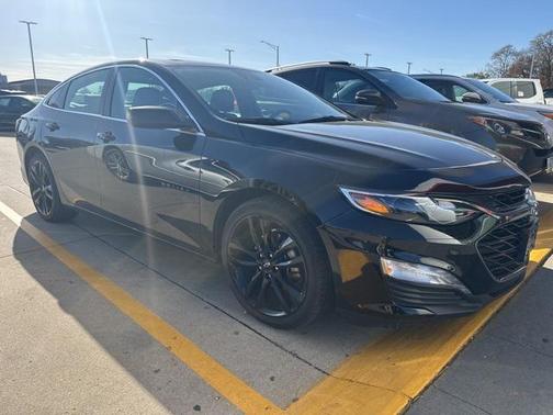 2022 Chevrolet Malibu FWD LT