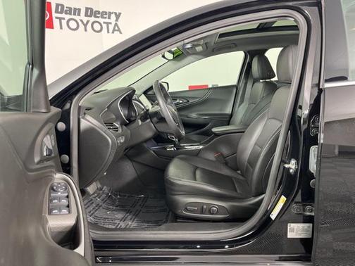 2022 Chevrolet Malibu FWD LT