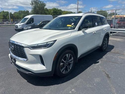 2025 INFINITI QX60 Luxe