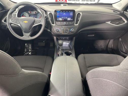 Summit White 2023 Chevrolet Malibu FWD 1LT