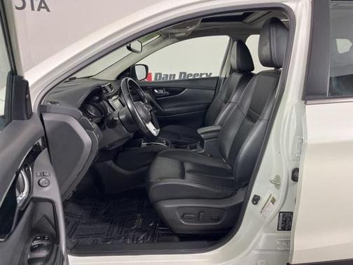 2021 Nissan Rogue Sport SL