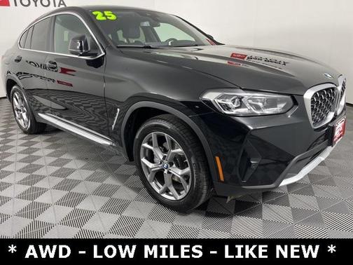 2025 BMW X4 xDrive30i