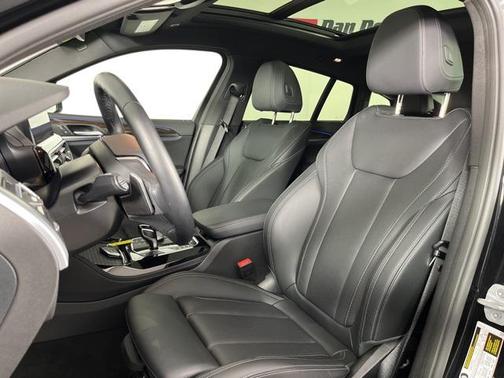 2025 BMW X4 xDrive30i
