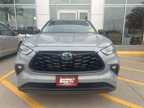 2024 Toyota Highlander Hybrid XLE