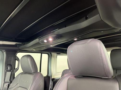 2024 Jeep Wrangler 4-Door Sahara 4x4