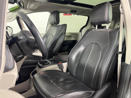 2018 Chrysler Pacifica Hybrid Limited