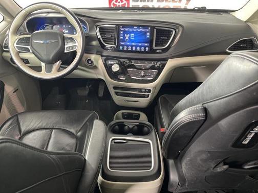 2018 Chrysler Pacifica Hybrid Limited